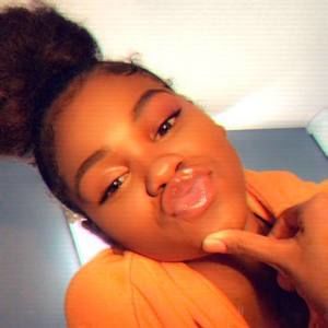 Meet your Posher, Jahnae